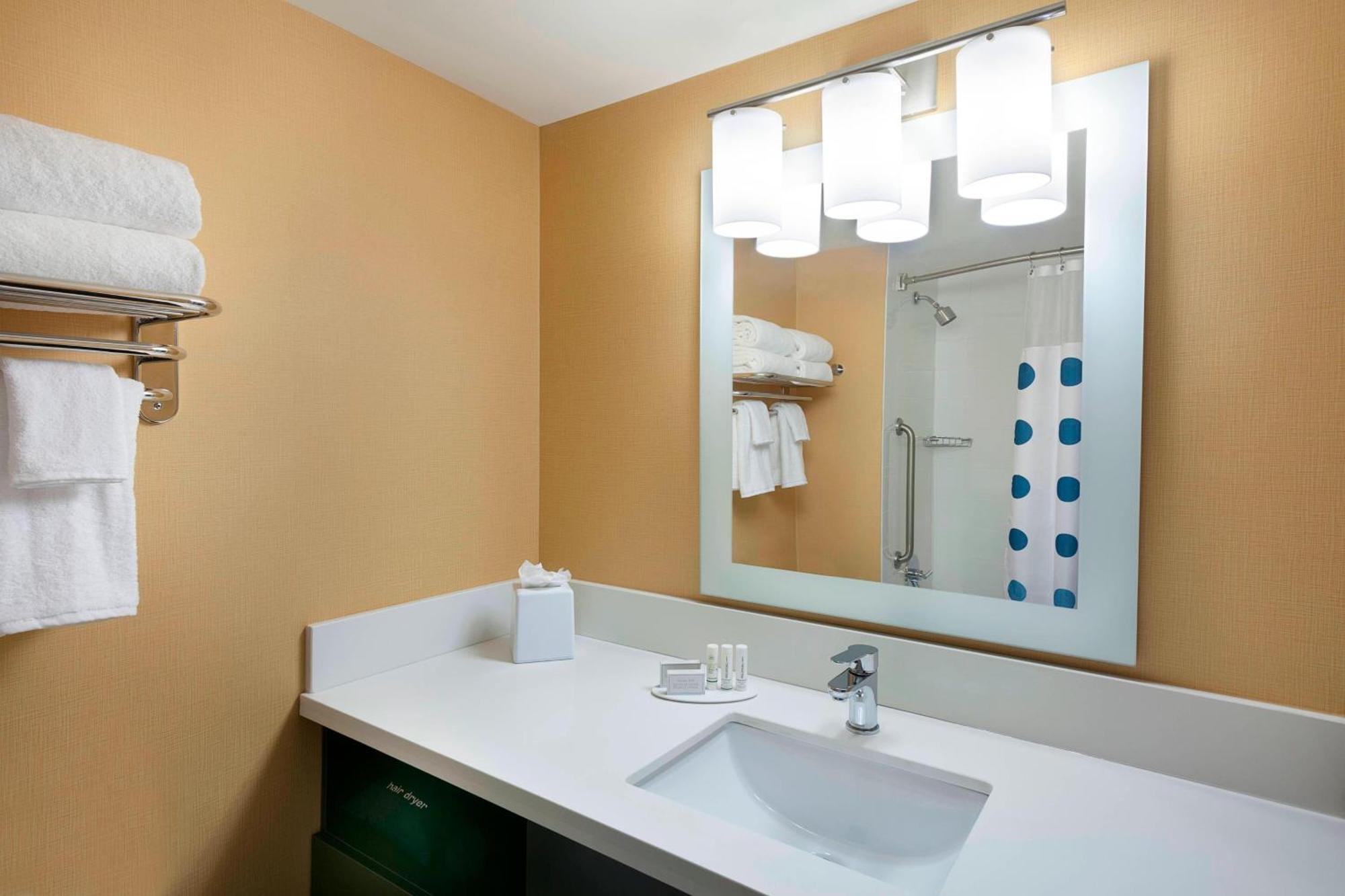 Towneplace Suites By Marriott Toronto Northeast/Маркъм Екстериор снимка