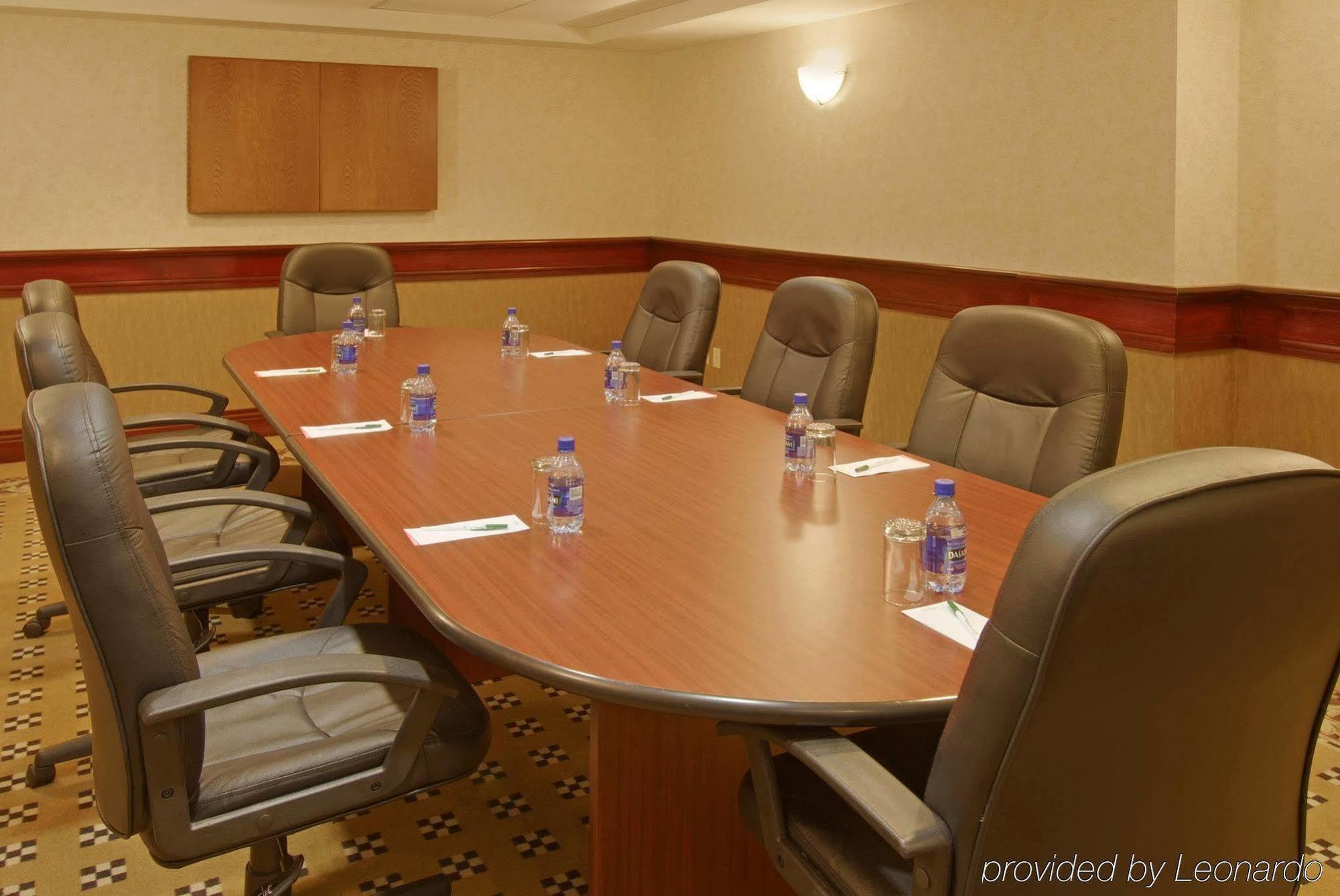 Towneplace Suites By Marriott Toronto Northeast/Маркъм Съоръжения снимка