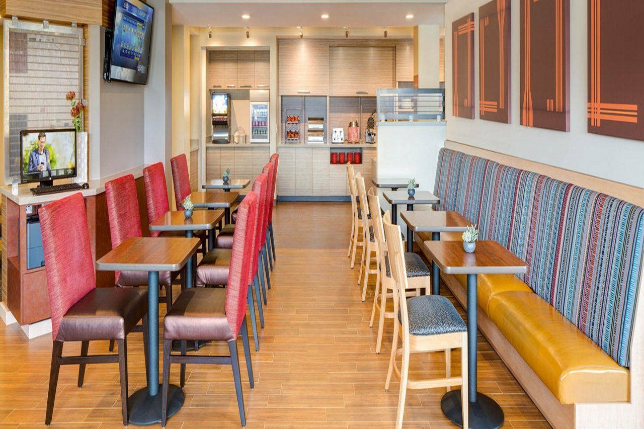 Towneplace Suites By Marriott Toronto Northeast/Маркъм Екстериор снимка
